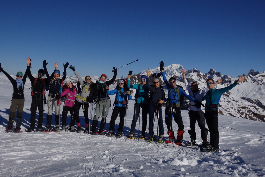 La team du week-end, avec le Mont Blanc en toile de fond 